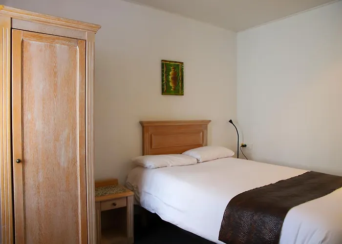 Brit Hotel Aux Sacres Reims, Centre Historique